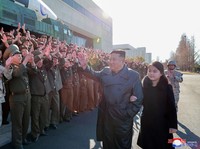 Putri Kim Jong Un Tampil Dipeluncuran Rudal, Mirip Ayahnya!