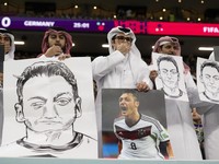 Fans Qatar Balas Protes Timnas Jerman dengan Foto Ozil