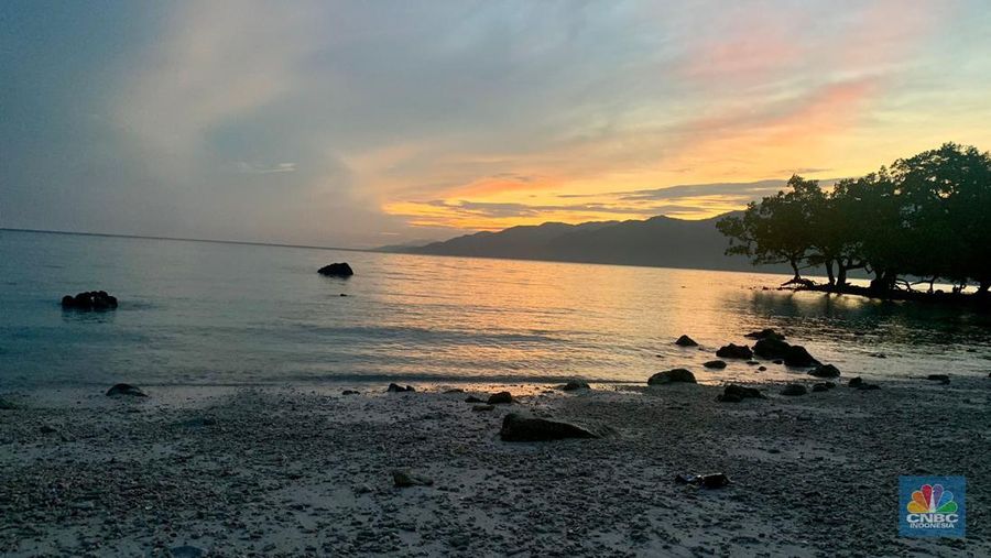 Pantai Tongke Lima, Alor Barat, Nusa Tenggara Timur. (CNBC Indonesia/ Maikel Jefriando)