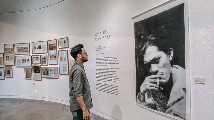 Rayakan 100 Tahun Chairil Anwar, IndiHome ikut serta dalam pameran bertajuk ‘Aku Berkisar Antara Mereka’. Rayakan 100 Tahun Chairil Anwar, IndiHome ikut serta dalam pameran bertajuk ‘Aku Berkisar Antara Mereka’. (Dok. Indihome)