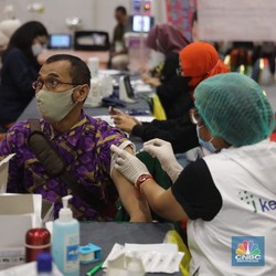 Suntik Vaksin Booster di Tangan yang Sama Bikin Efek Beda?