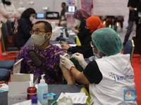 Suntik Vaksin Booster di Tangan yang Sama Bikin Efek Beda?