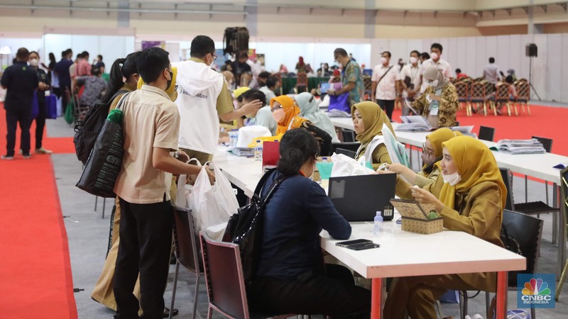 Layanan vaksin booster gratis di Hall B, Jakarta Convention Center (JCC), Senayan, Jakarta Pusat, Selasa, 29/11. (CNBC Indonesia/ Muhammad Sabki)