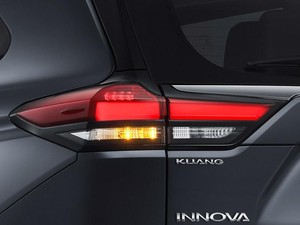 Segini Cicilan Kijang Innova Zenix varian Termurah