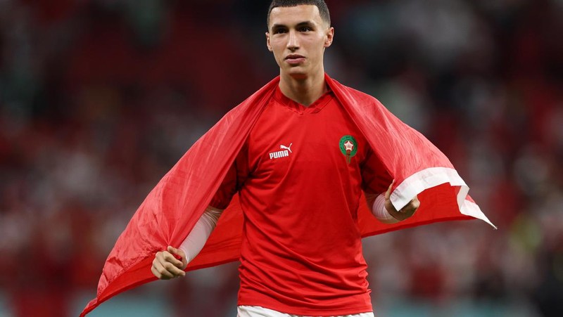 Zeno Debast pemain Belgia berpose selama sesi potret resmi FIFA World Cup Qatar 2022 pada 19 November 2022 di Doha, Qatar. (Shaun Botterill - FIFA/FIFA via Getty Images)