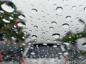 Waspada Hujan Lebat Disertai Petir di Bali hingga 28 Desember