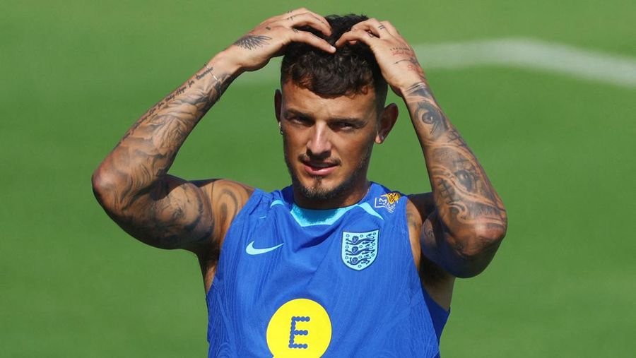 Soccer Football - FIFA World Cup Qatar 2022 - England Training - Al Wakrah SC Stadium, Al Wakrah, Qatar - November 18, 2022 England's Ben White during training REUTERS/Hannah Mckay