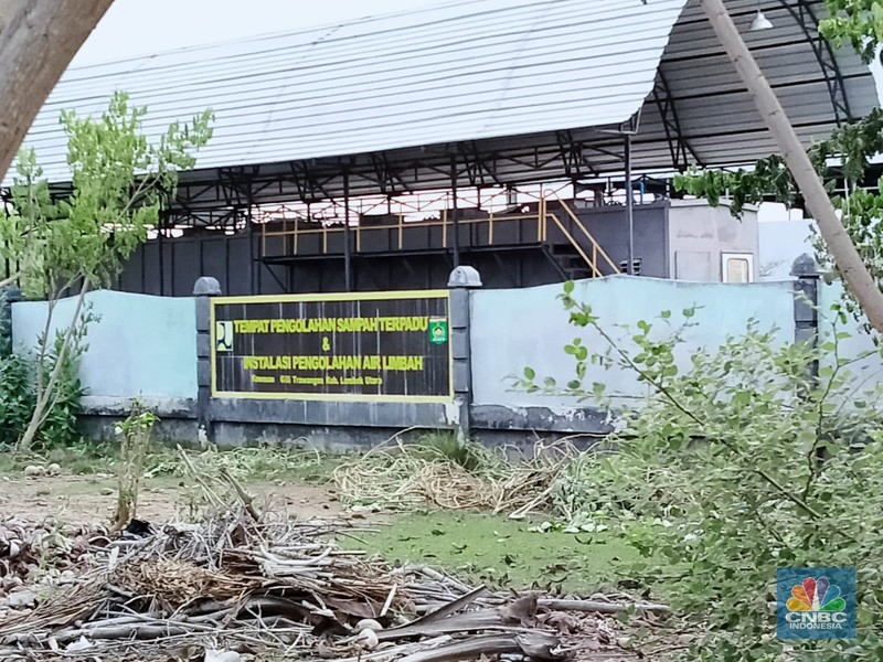 Gunung sampah di pulau surga Lombok. Gunung sampah di pulau surga Lombok. (CNBC Indonesia/ Suhendra)