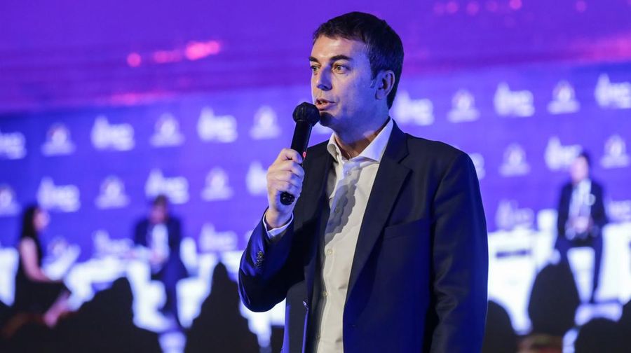 IdeaFest 2022 di Jakarta Convention Center (27/11) turut menghadirkan Presiden Direktur PT HM Sampoerna Tbk. (Sampoerna) Vassilis Gkatzelis sebagai salah satu pembicara. Mengusung tema 