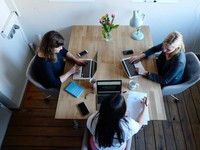 10 Negara dengan Work-Life Balance Terbaik di Dunia 2025
