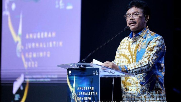 Menteri Komunikasi dan Informatika Johnny G. Plate Menteri Komunikasi dan Informatika Johnny G. Plate