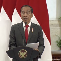 Jokowi Minta Daerah Pelototi Inflasi: Ini Momok Semua Negara!