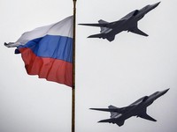 Serangan Drone Ukraina Hancurkan Bomber Supersonik Rusia