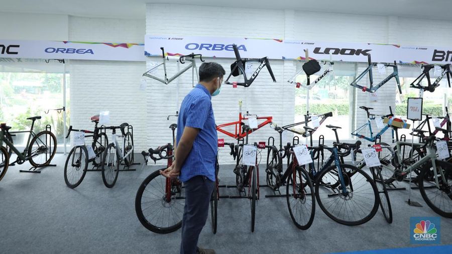 Technofest Year End Sale 2022, pameran ini mengahdirkan diskon sepeda besar-besaran dari berbagai brand premium di kawasan Jakarta, Kamis (1/12/2022). (CNBC Indonesia/Tri Susilo)