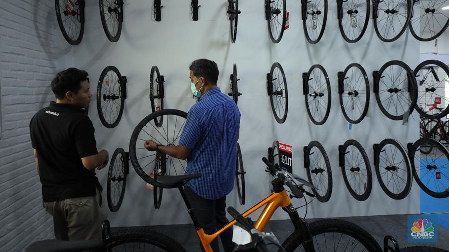 Technofest Year End Sale 2022, pameran ini mengahdirkan diskon sepeda besar-besaran dari berbagai brand premium di kawasan Jakarta, Kamis (1/12/2022). (CNBC Indonesia/Tri Susilo)