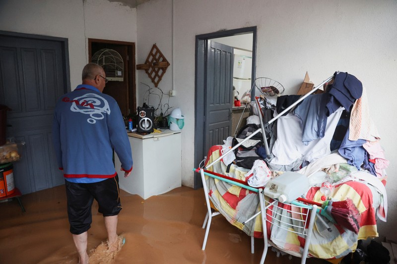 Banjir di Santa Catarina, Brasil Foto udara sejumlah rumah terendam banjir usai hujan lebat di Canelinha, di negara bagian Santa Catarina, Brasil, Kamis (1/12/2022). (REUTERS/Anderson Coelho)
