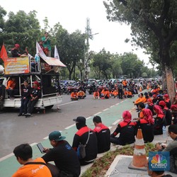 Perpu Jokowi Tak Hanya Bikin Pening Pengusaha, Buruh Juga!