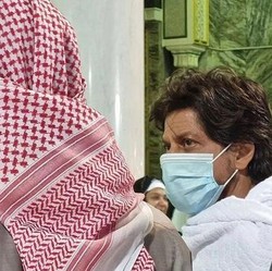 Shah Rukh Khan Umrah Bikin Publik India Terkejut, Kenapa?