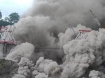 Potret Semburan Gunung Semeru yang Sudah Naik Level Awas
