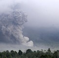 Status Gunung Semeru Jadi 'Awas', Awan Panas Lebih Dari 13 Km