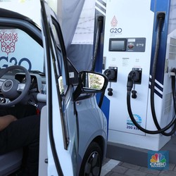 Libur Nataru Pakai Mobil Listrik? Aman ada 240 Titik SPKLU