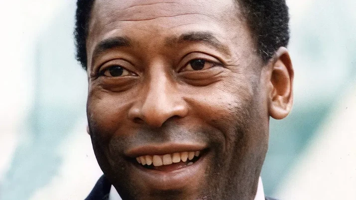 Sempat Kritis, Kondisi Pele Udah Stabil Sempat Kritis, Kondisi Pele Udah Stabil