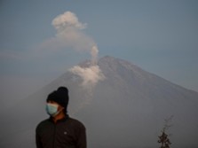 Status Gunung Semeru: Jaringan Telekomunikasi Seluler Aman