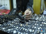 Harga Emas Pegadaian Lagi Ambles Nih, Sudah Waktunya Beli?