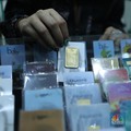 Kilau Emas Antam Bikin Silau, Harga Naik Rp7.000 per Gram!