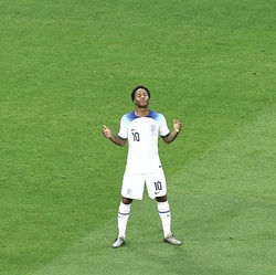 Raheem Sterling Tolak Balik ke Qatar usai Rumahnya Kemalingan