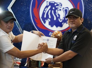 Penjelasan Bea Cukai Soal Kasus Rokok Ilegal Manajer Arema FC