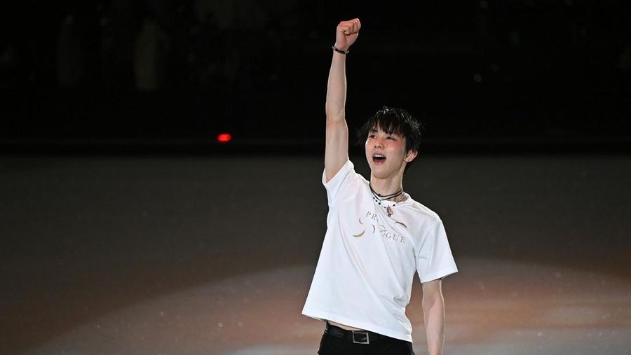 Yuzuru Hanyu tampil dalam pertunjukan es 'Prolog' di Pia Arena MM pada 04 November 2022 di Yokohama, Kanagawa, Jepang. (Kenta Harada/Getty Images)