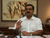 Adani Tipu India Pakai Batu Bara RI, Libatkan Perusahaan Haji Isam