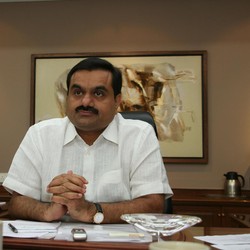 Konglomerat Adani Rugi US$ 55 Miliar Akibat Tuduhan Suap