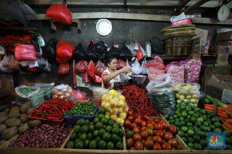 Harga Bahan Pokok di Pasar Tradisional (CNBC Indonesia/Tri Susilo)