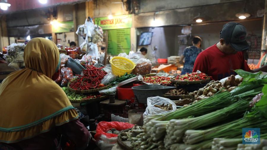 Harga Bahan Pokok di Pasar Tradisional (վ/Tri Susilo)