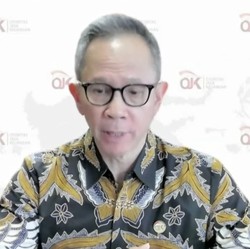 Bos OJK: Sektor Keuangan RI Belum Terdampak Kenaikan BI Rate