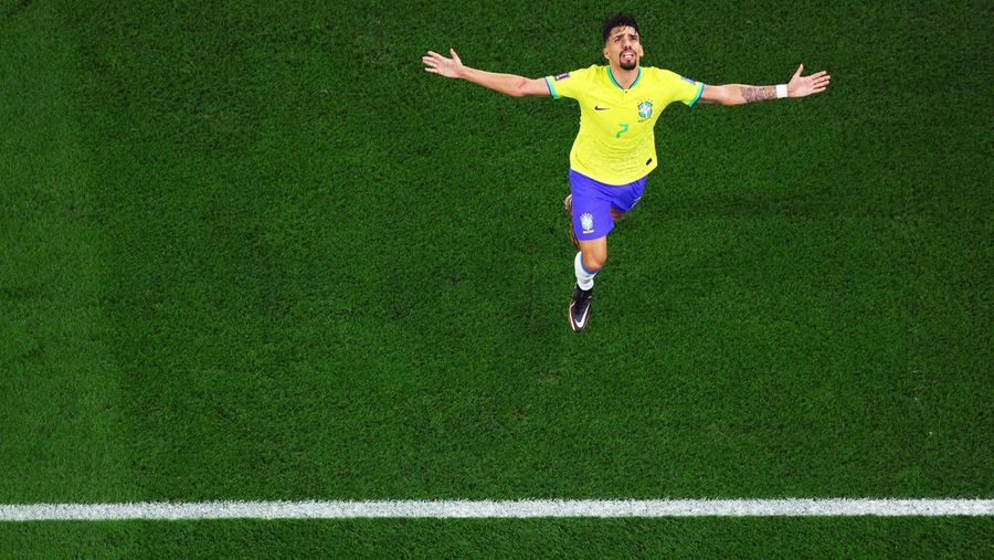 Soccer Football - FIFA World Cup Qatar 2022 - Round of 16 - Brazil v South Korea - Stadium 974, Doha, Qatar - December 5, 2022 Brazil's Vinicius Junior scores their first goal REUTERS/Kim Hong-Ji