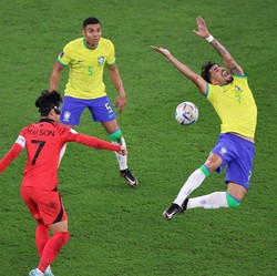 Korea & Jepang Gugur, Pelatihnya Membungkuk dan Mundur