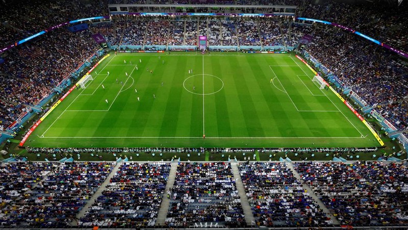 Soccer Football - FIFA World Cup Qatar 2022 - Round of 16 - Japan v Croatia - Al Janoub Stadium, Al Wakrah, Qatar - December 5, 2022 General view inside the stadium during the match REUTERS/Peter Cziborra     TPX IMAGES OF THE DAY