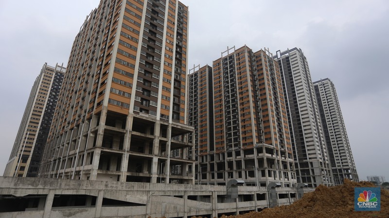 Foto udara suasana pembangunan proyek apartemen Meikarta Distrik 2 yang mangkrak di Cibatu, Cikarang, Kabupaten Bekasi, Rabu (7/12/2022). Foto udara suasana pembangunan proyek apartemen Meikarta Distrik 2 yang mangkrak di Cibatu, Cikarang, Kabupaten Bekasi, Rabu (7/12/2022). (CNBC Indonesia/ Andrean Kristianto)