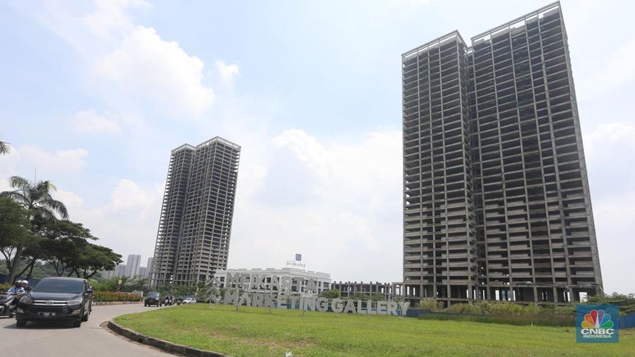 Suasana pembangunan proyek apartemen Meikarta Distrik 2 yang mangkrak di Cibatu, Cikarang, Kabupaten Bekasi, Rabu (7/12/2022).  (CNBC Indonesia/ Andrean Kristianto)