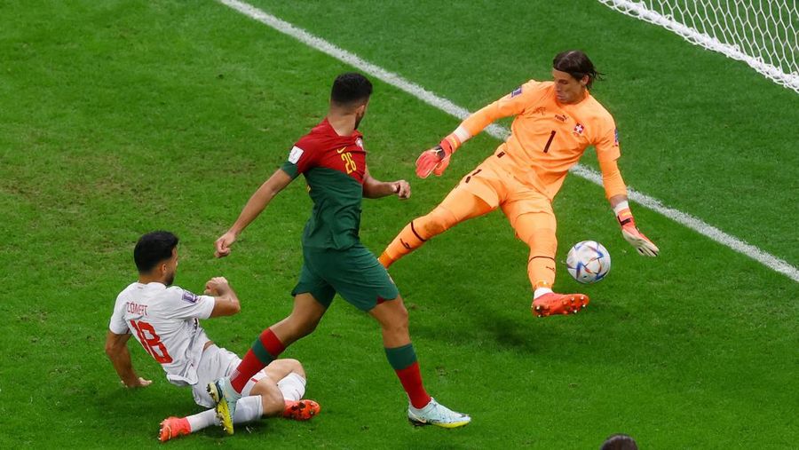 Soccer Football - FIFA World Cup Qatar 2022 - Round of 16 - Portugal v Switzerland - Lusail Stadium, Lusail, Qatar - December 6, 2022 Switzerland's Yann Sommer reacts as Goncalo Ramos scores Portugal's first goal REUTERS/Peter Cziborra