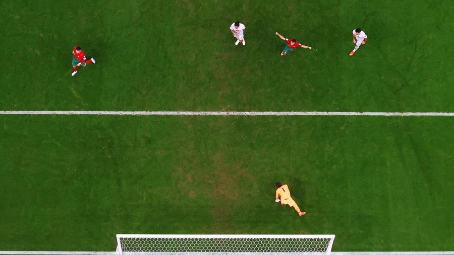 Soccer Football - FIFA World Cup Qatar 2022 - Round of 16 - Portugal v Switzerland - Lusail Stadium, Lusail, Qatar - December 6, 2022 Switzerland's Yann Sommer reacts as Goncalo Ramos scores Portugal's first goal REUTERS/Peter Cziborra