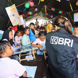 BRI Salurkan Bantuan Untuk Korban Banjir di Semarang & Demak
