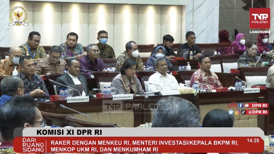 KOMISI XI DPR RI RAPATKERJA DENGAN MENTERI KEUANGAN RI
