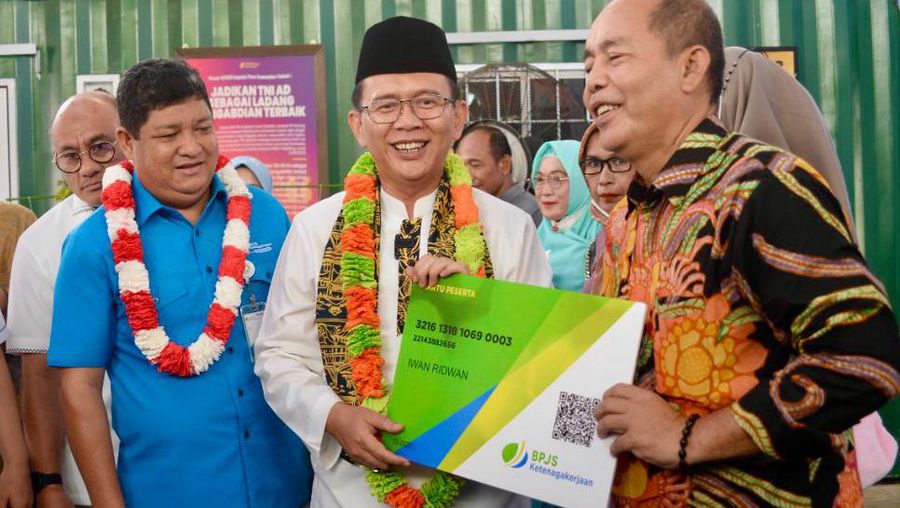 Dukungan Program BPJS Ketenagakerjaan kepada Para Petani di Kabupaten Bekasi.