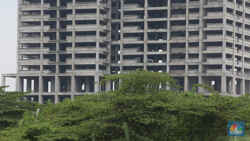 Foto udara suasana pembangunan proyek apartemen Meikarta Distrik 2 yang mangkrak di Cibatu, Cikarang, Kabupaten Bekasi, Rabu (7/12/2022). (CNBC Indonesia/ Andrean Kristianto)