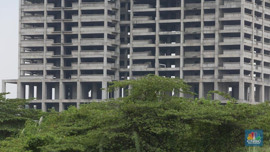 Foto udara suasana pembangunan proyek apartemen Meikarta Distrik 2 yang mangkrak di Cibatu, Cikarang, Kabupaten Bekasi, Rabu (7/12/2022). (CNBC Indonesia/ Andrean Kristianto)