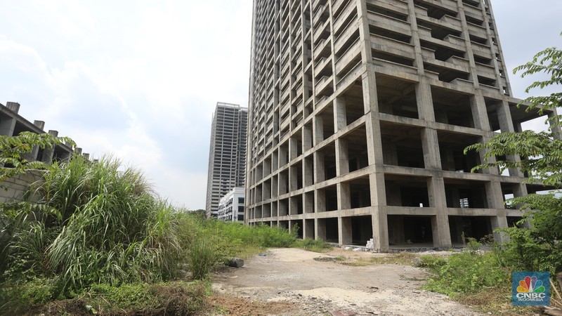 Foto udara suasana pembangunan proyek apartemen Meikarta Distrik 2 yang mangkrak di Cibatu, Cikarang, Kabupaten Bekasi, Rabu (7/12/2022). Foto udara suasana pembangunan proyek apartemen Meikarta Distrik 2 yang mangkrak di Cibatu, Cikarang, Kabupaten Bekasi, Rabu (7/12/2022). (CNBC Indonesia/ Andrean Kristianto)